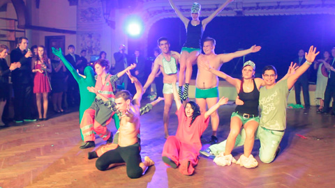 Maturitn&iacute; ples HC4 pulnočn&iacute; překvapen&iacute;