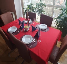 Decentn&iacute; prostřen&iacute;