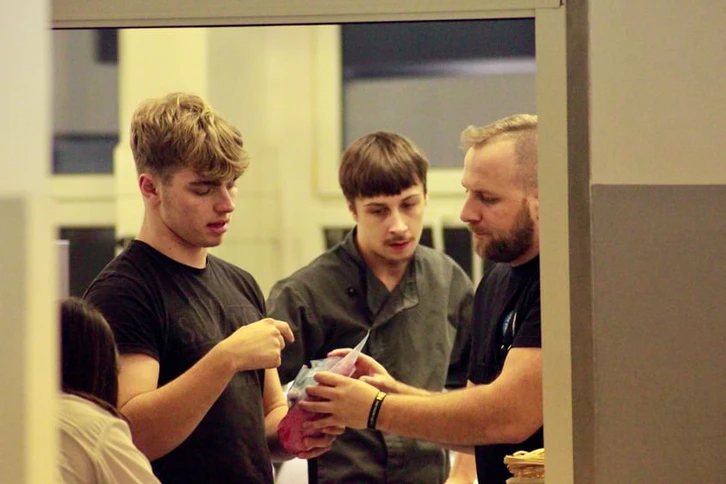 E33E4938-DBC8-42AB-BBCB-75A53FD8D824