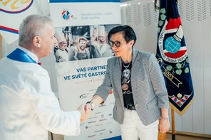 valna-hromada-by-at-jen-ruzicka-150